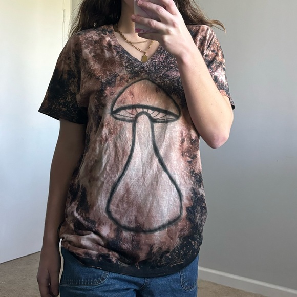 Black Tie Dye Mushroom Shirt - Picture 4 of 6